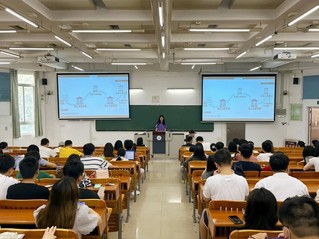 新葡萄娱乐官网版网站召开2023届毕业生团员教育大会暨团支书例会